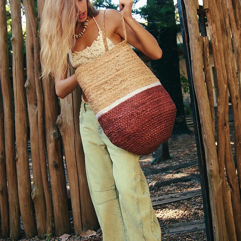 NWOT FP SOLD-OUT Mega tote Tote Bag - Picture 5 of 6